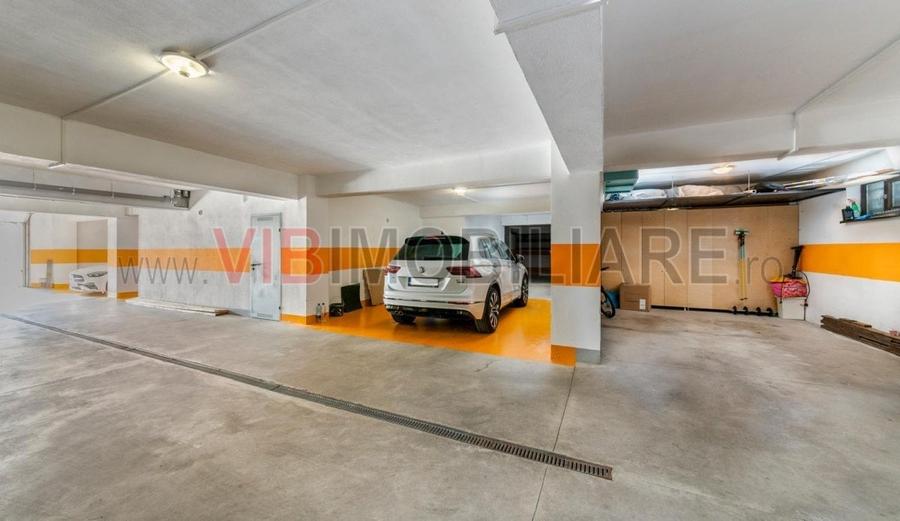 Apartament cu 5 camere decomandat, mobilat în Dămăroaia