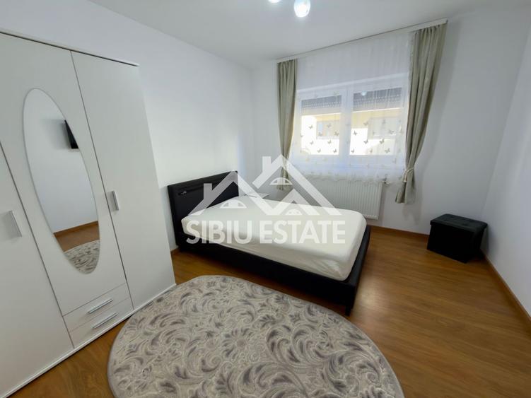 Apartament cu 3 camere decomandat în Hipodrom 4
