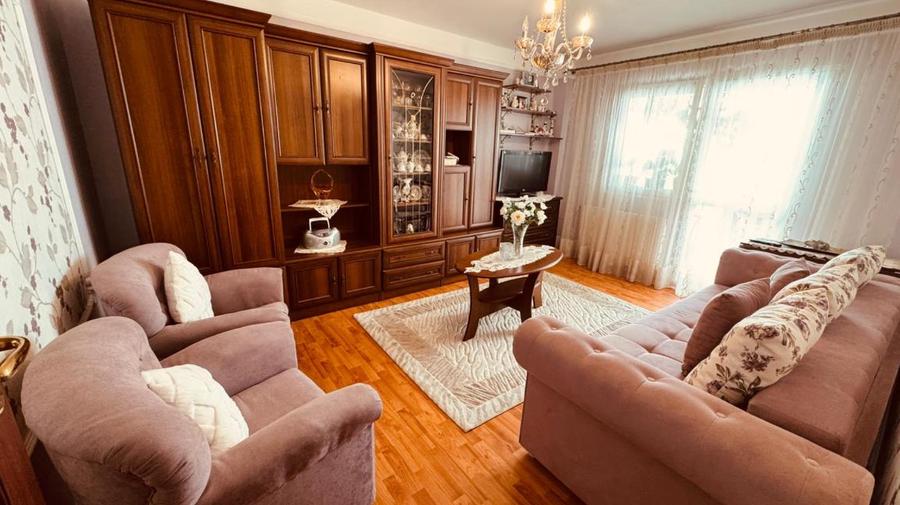 🏡 Apartament 3 camere decomandat | Zona Astra | Etaj 1 | 2 băi | Be - 6