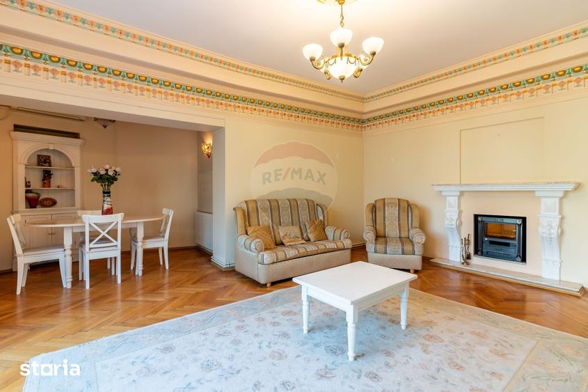 Apartament cu 4 camere, mobilat în Romană