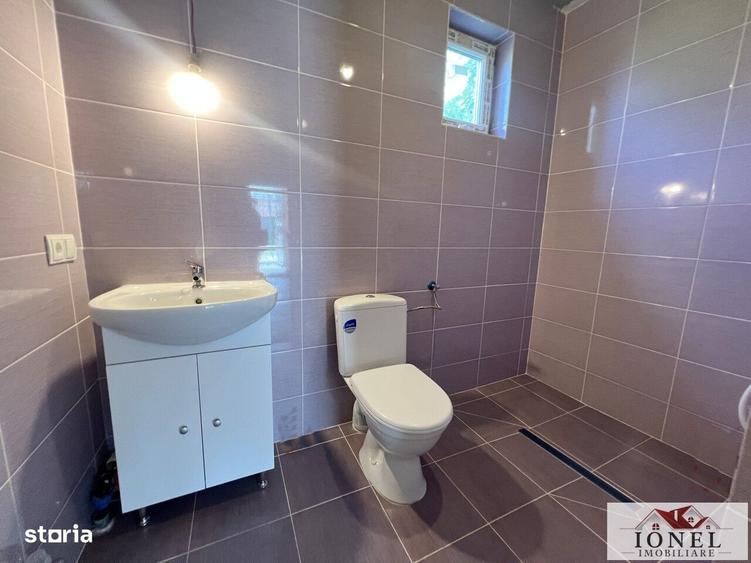 Casă cu 3 camere cu Teren 1138 Mp în Teiu