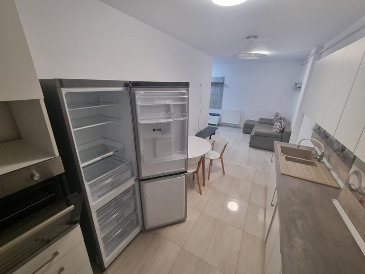 Apartament cu 2 camere semidecomandat în Cug