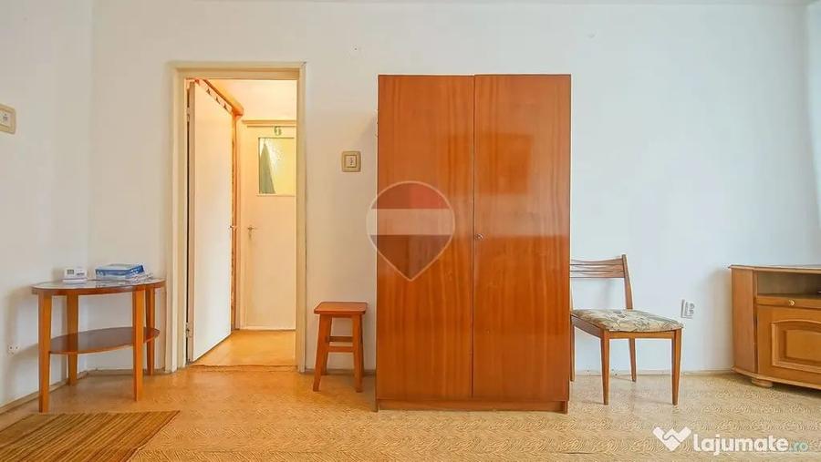 Apartament cu 2 camere semidecomandat în Est