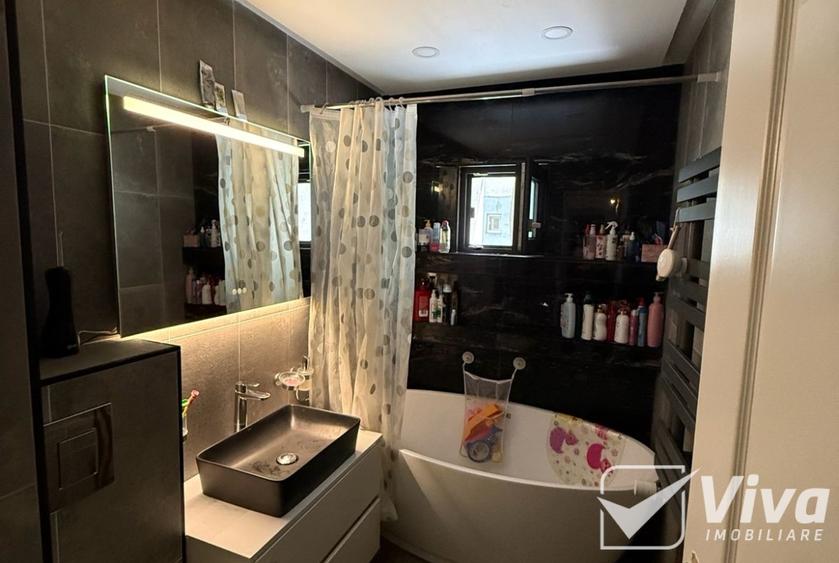 Apartament cu 3 camere decomandat, mobilat în Nicolina