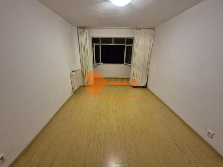 Apartament cu 2 camere semidecomandat în Apusului