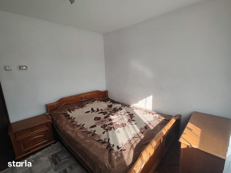Apartament cu 2 camere decomandat în Aleea Trandafirilor