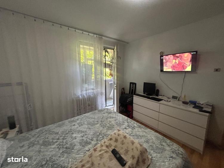 Apartement 3 camere zona spital etaj 1 - 9