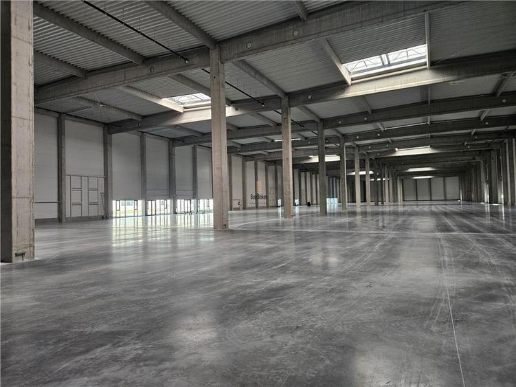 Spațiu industrial, de 7,500 mp, în Aeroport