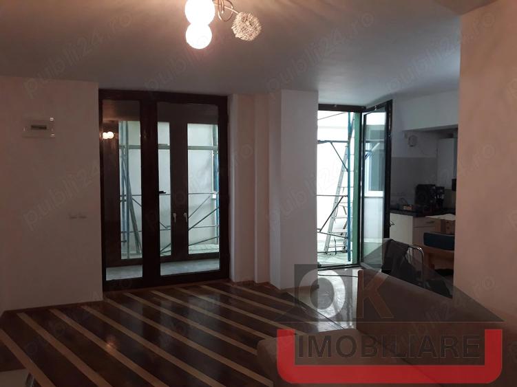 Casă cu 6 camere cu Teren 75 Mp în Central