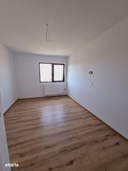 Casă cu 4 camere cu Teren 75 Mp în Domnești