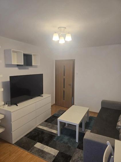 Apartament cu 2 camere decomandat în Drumul Taberei