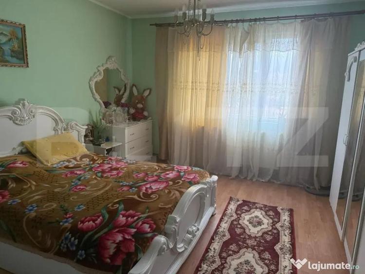 Casă cu 3 camere cu Teren 3800 Mp în Central