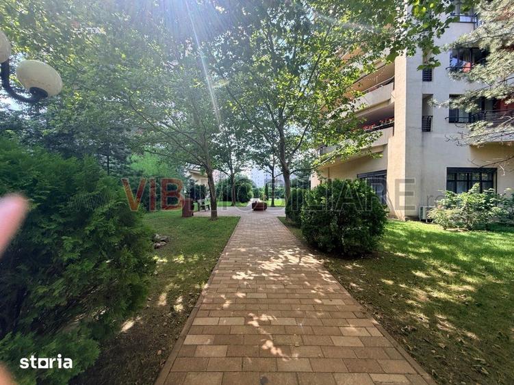 Apartament cu 3 camere în Tei