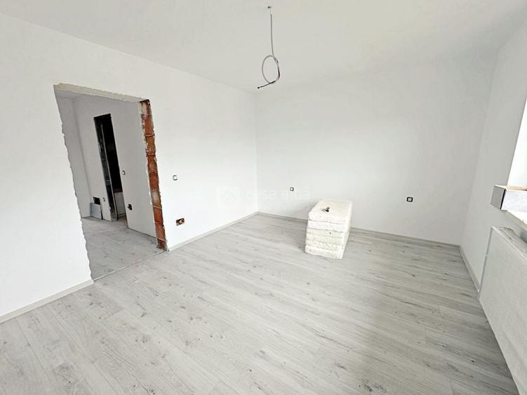 Duplex cu 3 camere cu Canalizare în Păcurari