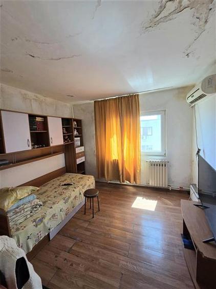 Garsonieră semidecomandată în Central