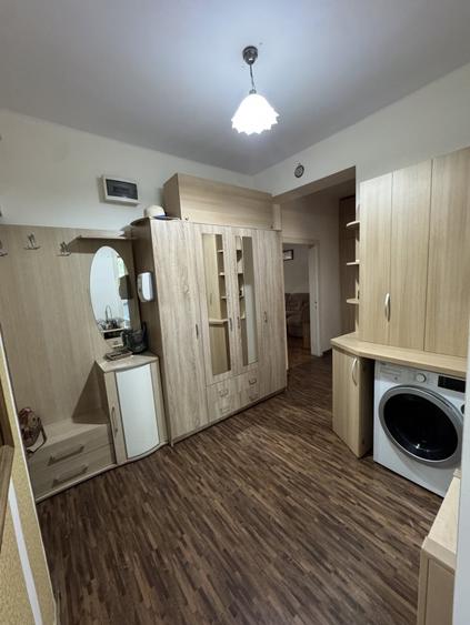 Apartament cu 3 camere semidecomandat în Ultracentral