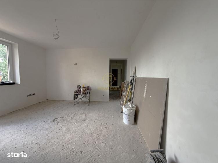 Apartament cu 4 camere decomandat în Cloșca