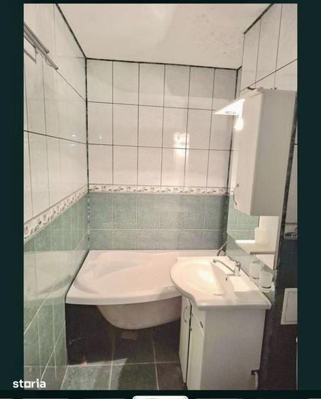 Apartament cu 4 camere decomandat, mobilat în Central