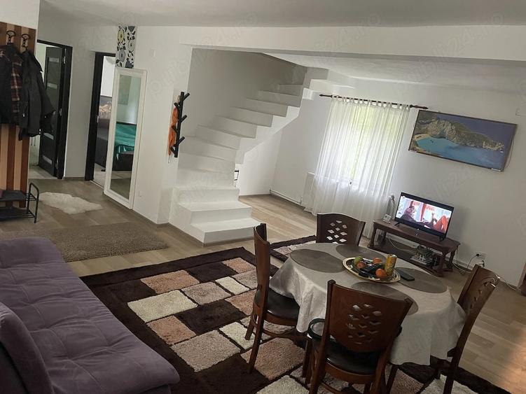 Casă cu 4 camere cu Teren 4400 Mp în Vlădești