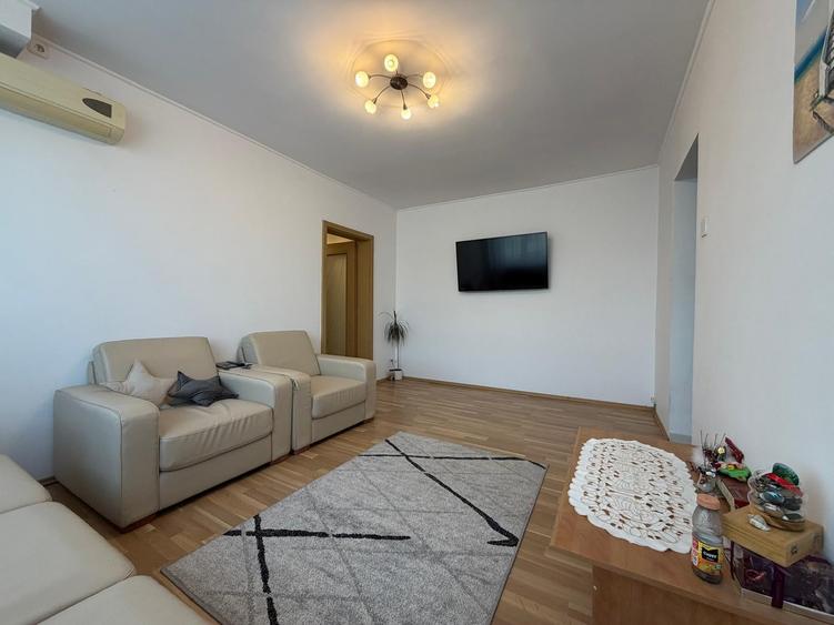 Apartament cu 3 camere decomandat, mobilat în Iancului