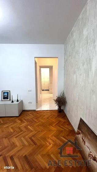 Apartament cu 3 camere în Micro 1