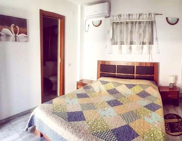 Casă individuală cu 5 camere cu Canalizare în Central