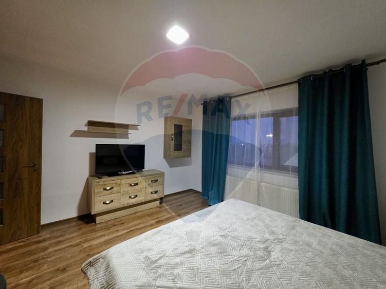 Apartament cu 3 camere decomandat, mobilat în Grădiște