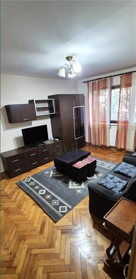 Apartament cu 3 camere semidecomandat în Olimpia-Stadion