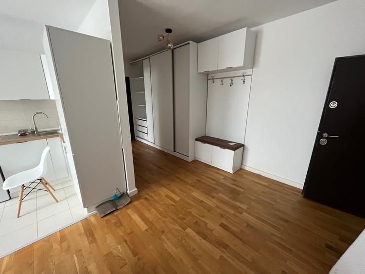 Apartament cu 2 camere semidecomandat în Parcul Carol