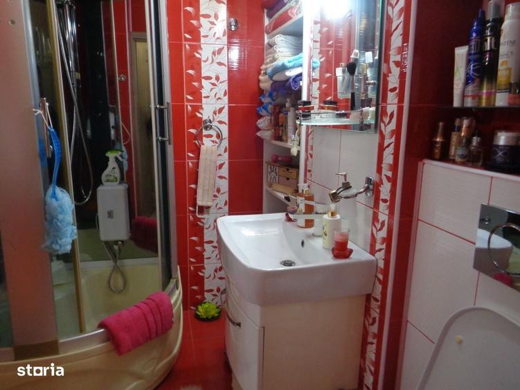 Apartament cu 2 camere în Intim