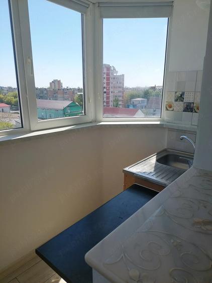 Garsonieră decomandată în Central