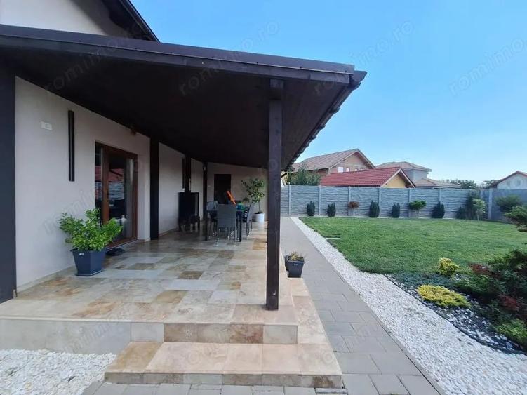 Casă cu 4 camere cu Teren 539 Mp în Giarmata