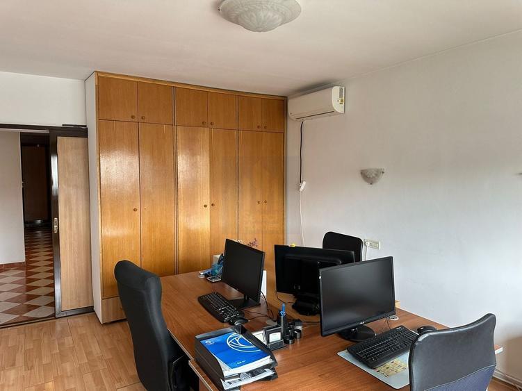 Apartament cu 4 camere decomandat, mobilat în Cotroceni