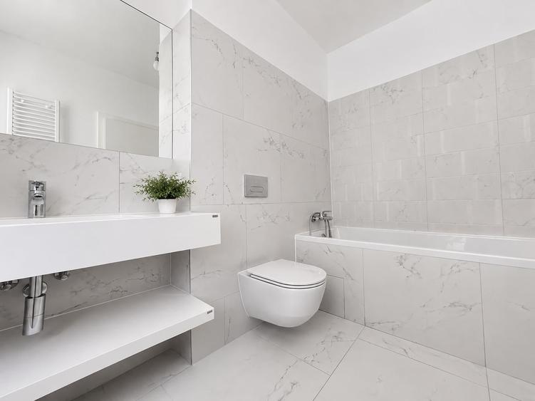 Apartament cu 3 camere decomandat, mobilat în Băneasa