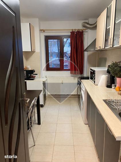 Apartament cu 2 camere decomandat în Titan