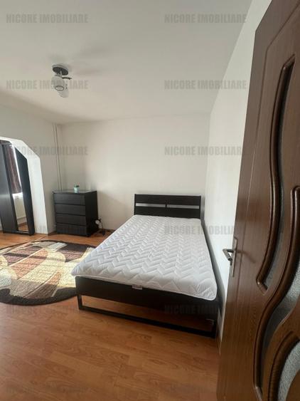 Apartament cu 2 camere decomandat în Girocului