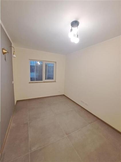 Apartament cu 3 camere decomandat în Complex Studențesc