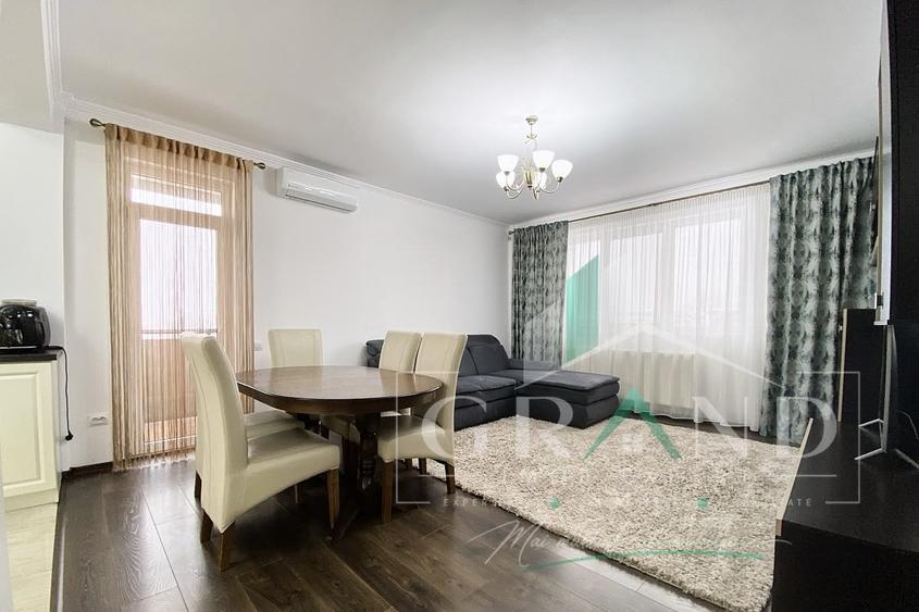 Apartament cu 3 camere semidecomandat, mobilat în Florești