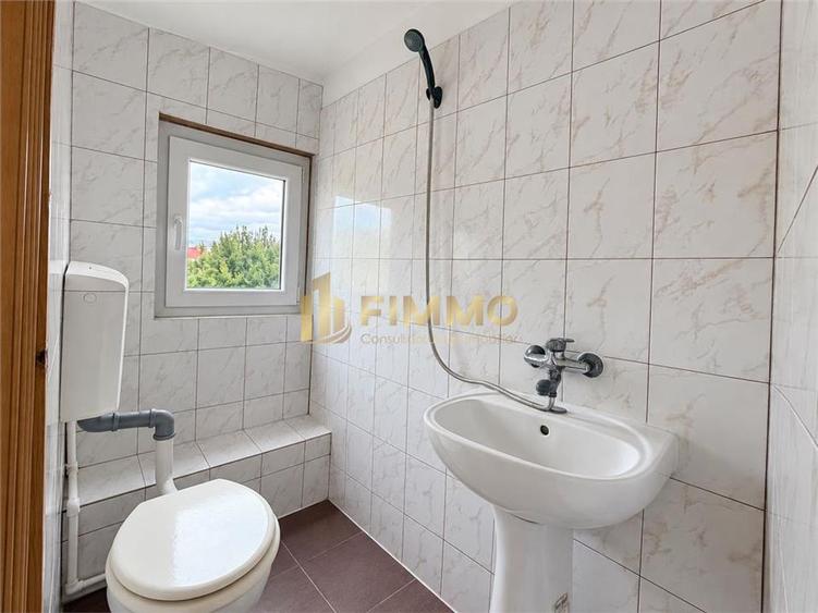 Apartament cu 4 camere decomandat în Central