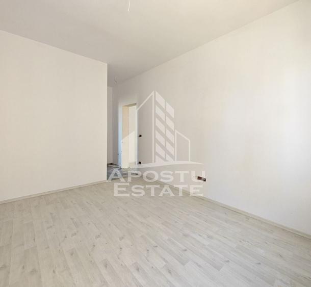 Apartament cu 3 camere decomandat în Giroc