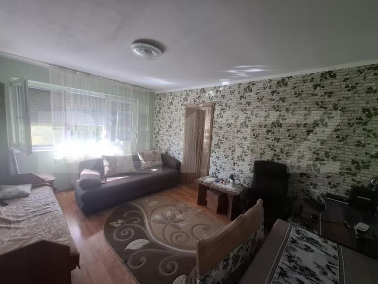 Apartament cu 2 camere de vanzare,41mp,zona Micro 15 - 1