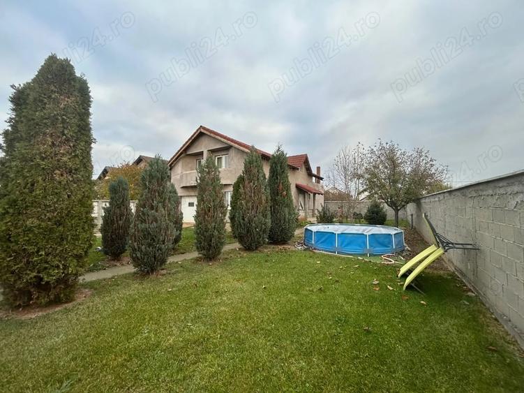 Casă cu 4 camere cu Teren 500 Mp în Central