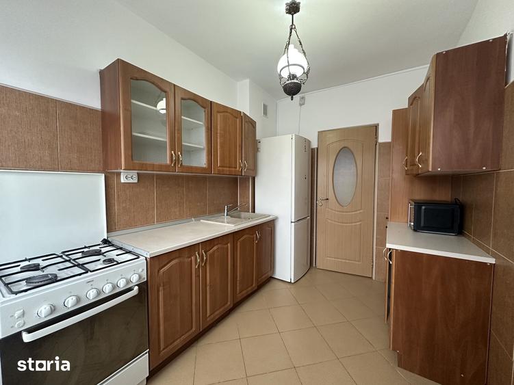 Apartament cu 3 camere decomandat în Ultracentral