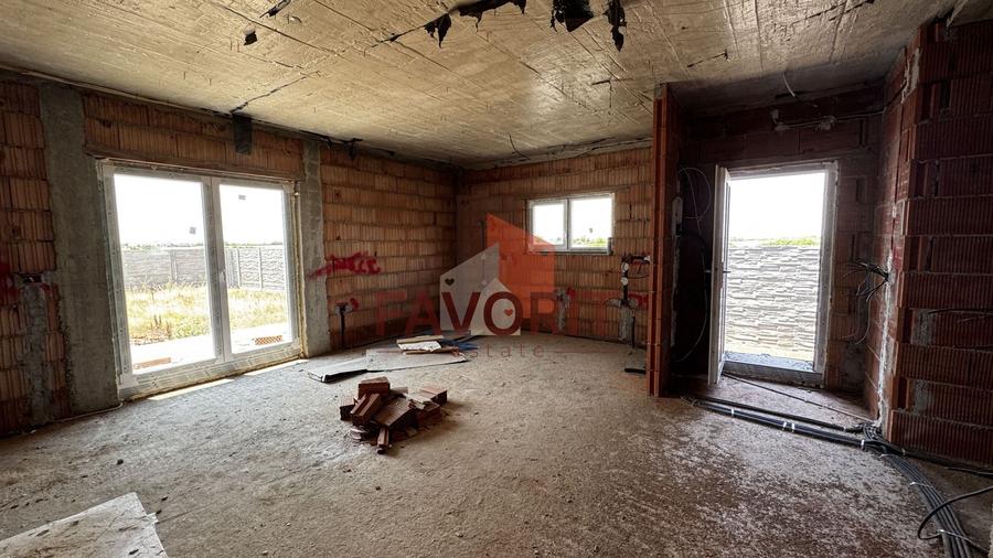 Duplex cu 3 camere cu Canalizare în Moșnița Nouă