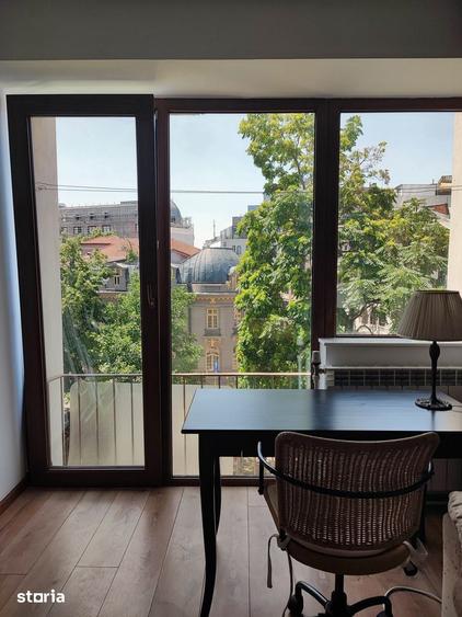 Apartament cu 3 camere în Romană