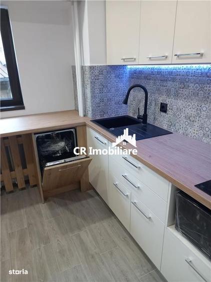 Apartament cu 4 camere semidecomandat, mobilat în Cantemir