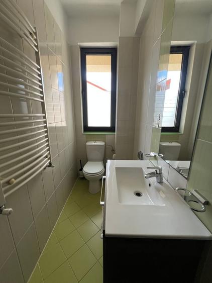 Apartament cu 3 camere în Iancu Nicolae