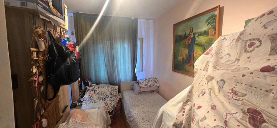 Apartament cu 3 camere decomandat în Alexandru cel Bun