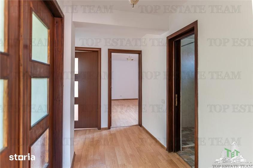 Casă cu 9 camere cu Teren 935 Mp în Chiajna