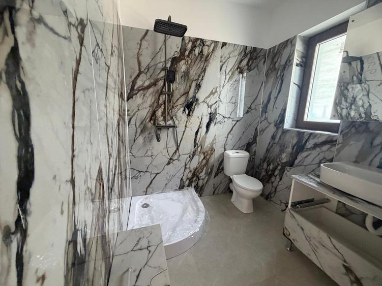 Duplex cu 4 camere cu Teren 165 Mp în Dascălu